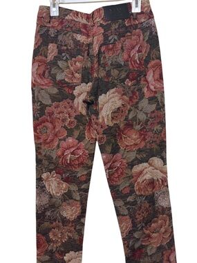 Boohoo Mens Floral Tapestry Chinos in Rose and Olive